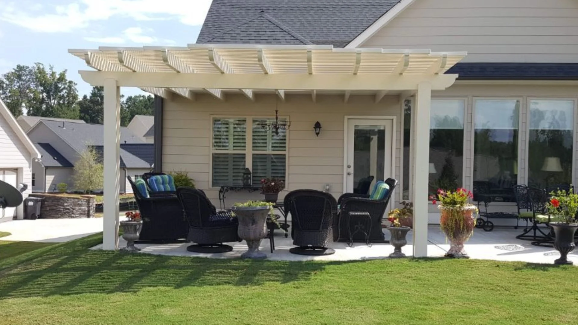 Pergola vs Pavilion - Which Structure Is Right for You?