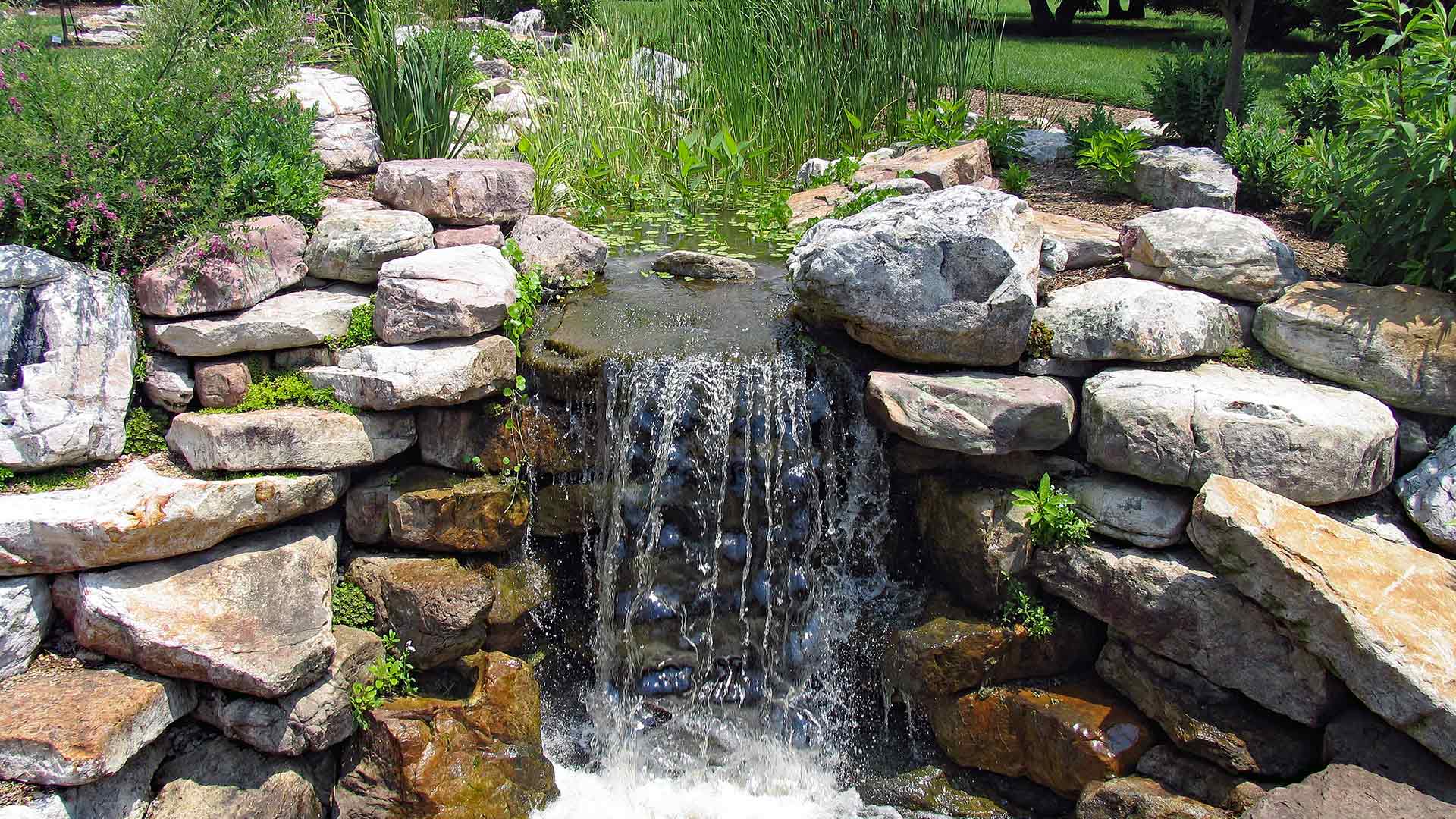 5 Water Features That Will Help You Create a Relaxing Environment